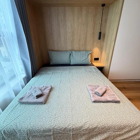 Messina Cosy Near Metro Working Desk W Wifi *