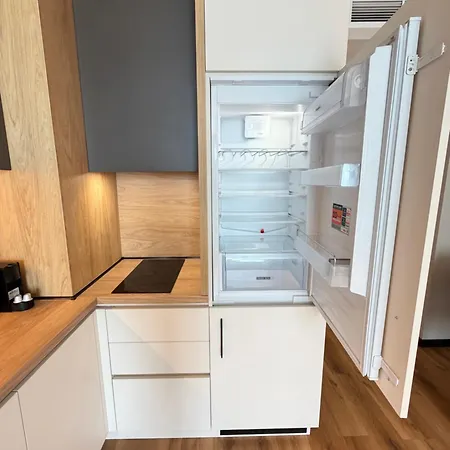 Messina Cosy Near Metro Working Desk W Wifi Apartment Sofia
