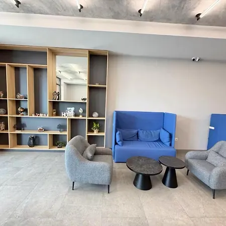 Messina Cosy Near Metro Working Desk W Wifi *