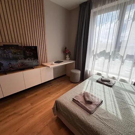 Apartment Messina Cosy Near Metro Working Desk W Wifi *